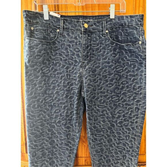 NWT Levi’s Signature Cheetah Skinny Jeans - Picture 2 of 5